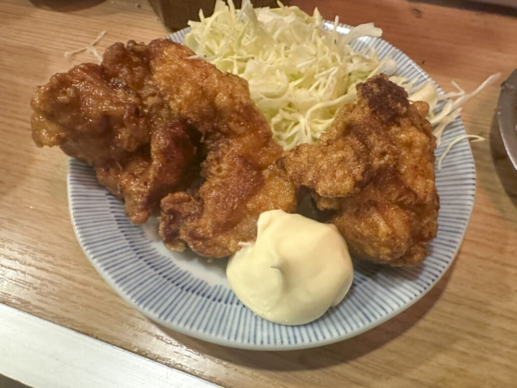 Shinjuku West’s Senbero Spot: Affordable Drinks and Must-Try “Taiwan Yakisoba” at Tachinomi Banpaiya Omoide Yokocho