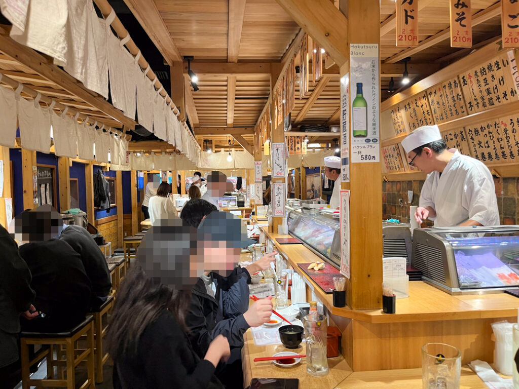 Standing Sushi & Sake at “Tachizushi Yokocho Shinjuku Nishiguchi” — Enjoy Fresh Nigiri and Delicious Snacks with Half-Price Sours and Highballs!