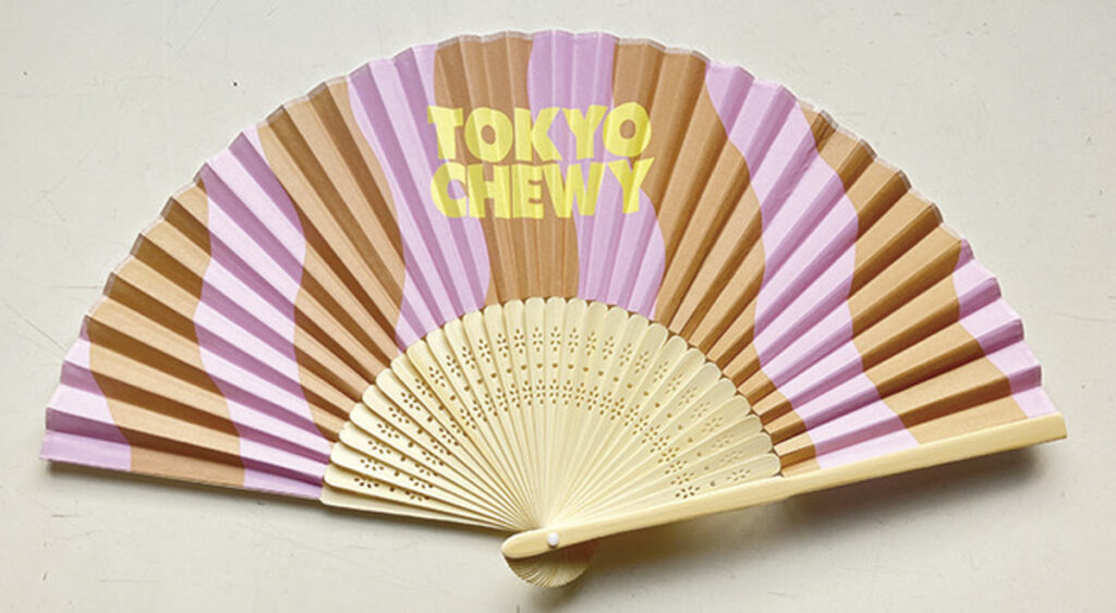 [Shinjuku Kabukicho] Free Magazine for International Visitors “TOKYO CHEWY” Launches on August 16!