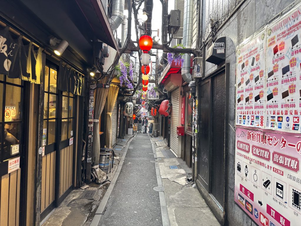 Unagi Kabuto in Omoide Yokocho: Savor Every Part of the Eel at This Historic Shinjuku Eatery