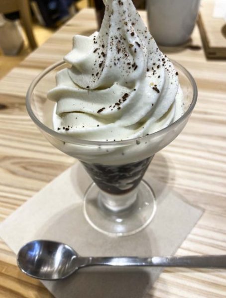 Cafe & Meal MUJI Shinjuku: Relax with MUJI’s Signature Baked Pudding near Shinjuku 3-Chome Station