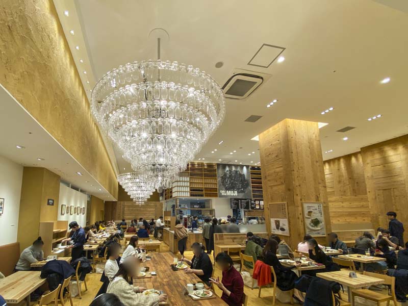 Cafe & Meal MUJI Shinjuku: Relax with MUJI’s Signature Baked Pudding near Shinjuku 3-Chome Station