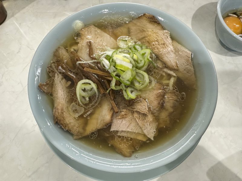 Shinjuku’s Kuma-chan Ramen: Thin-Cut Chashu That Melts in Your Mouth