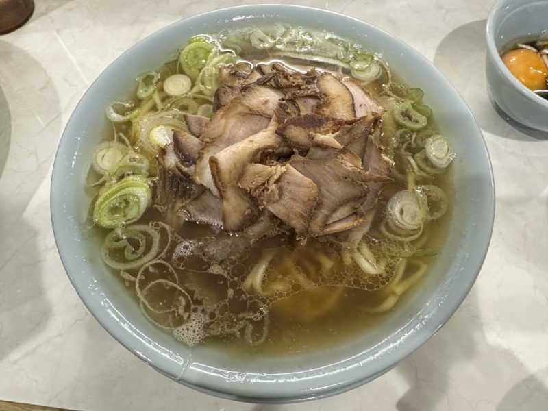 Shinjuku’s Kuma-chan Ramen: Thin-Cut Chashu That Melts in Your Mouth