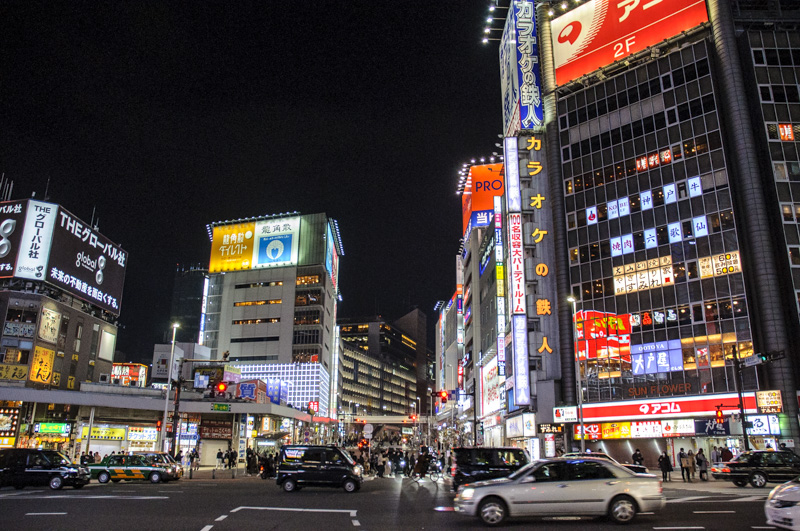 A Complete Shinjuku West Exit Travel Guide: Entertainment and Shopping Hub