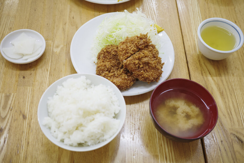 Akebonobashi Tonkatsu “Yamasaki”: Best Value Hirekatsu Set & Oyster Fry Set