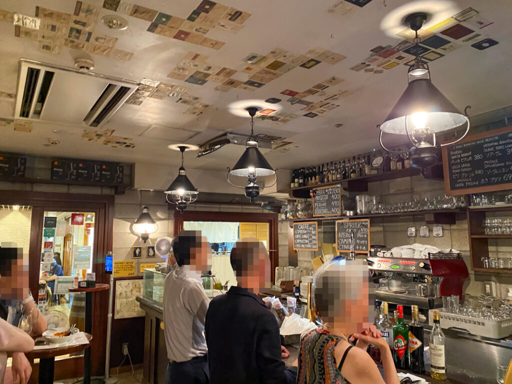 Best Standing Bars in Shinjuku (Curated Picks, 2025 Edition)