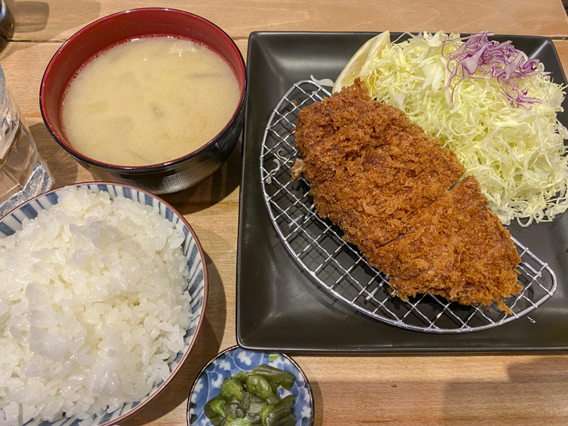 Teishoku in Shinjuku: A Simple Guide to Japanese Set Meals and Popular Chains