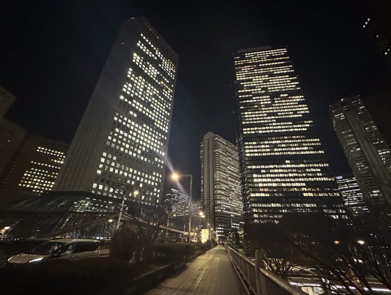 A Complete Shinjuku West Exit Travel Guide: Entertainment and Shopping Hub