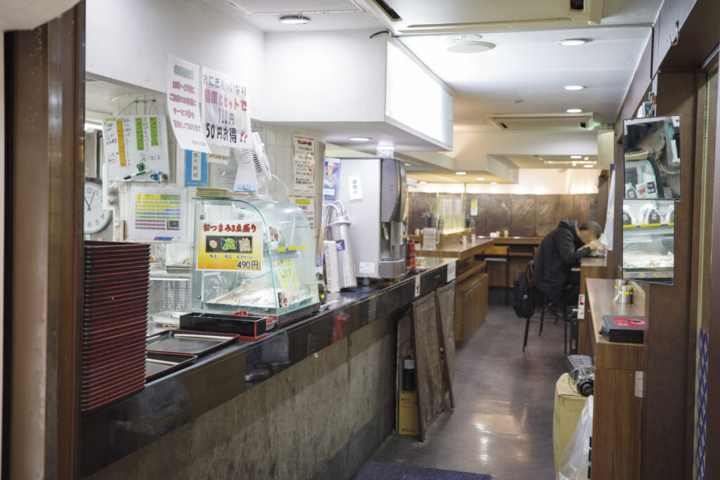 Morning Ramen at Shinjuku Station: Honjin Ramen & Kakiage Soba at “Shinsyu Soba Honjin”