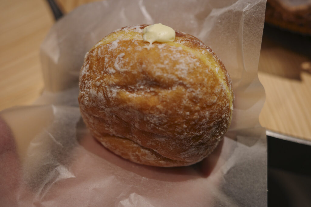 Kagurazaka Cafe: Fresh Donut Specialty Shop we♡donut Kagurazaka