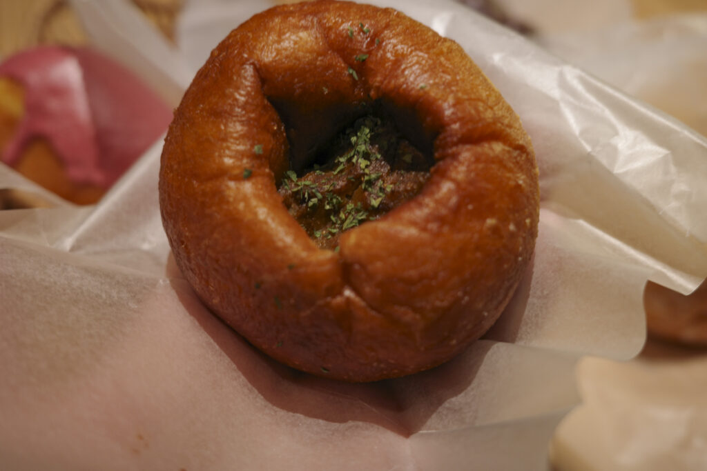 Kagurazaka Cafe: Fresh Donut Specialty Shop we♡donut Kagurazaka