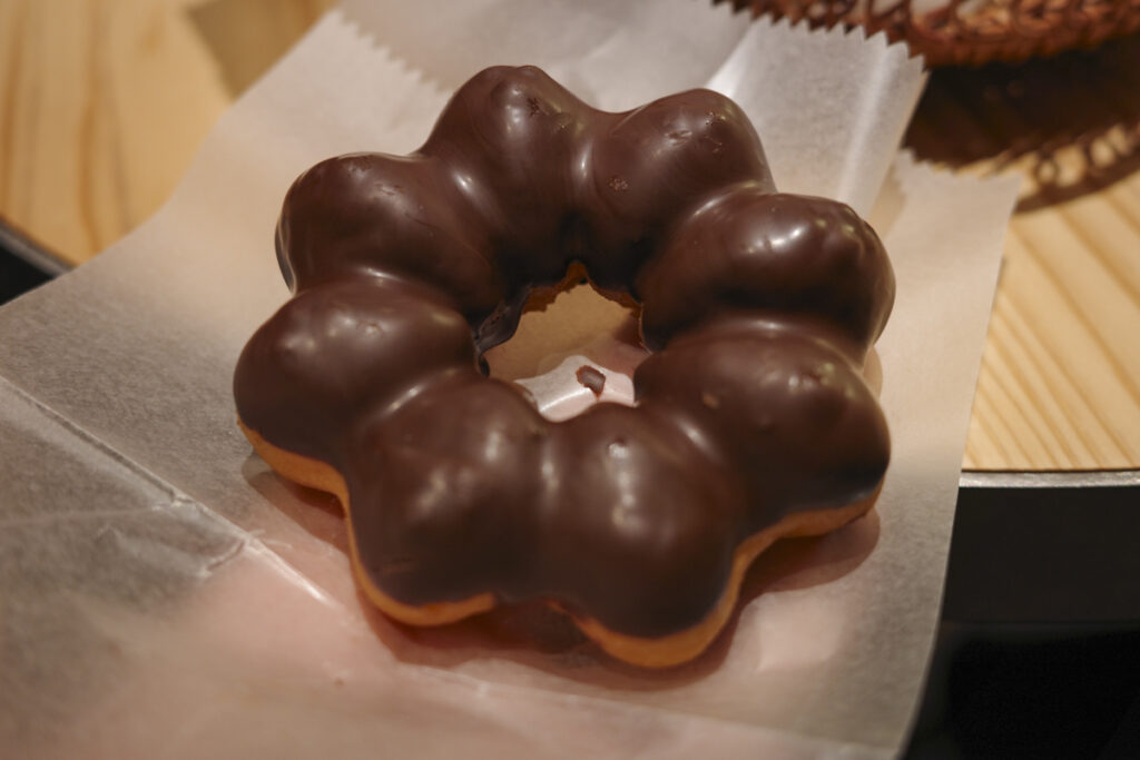 Kagurazaka Cafe: Fresh Donut Specialty Shop we♡donut Kagurazaka