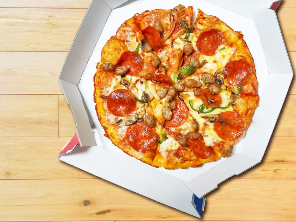 Pizza Delivery in Shinjuku: Major Chains, Coverage Areas, and How to Order