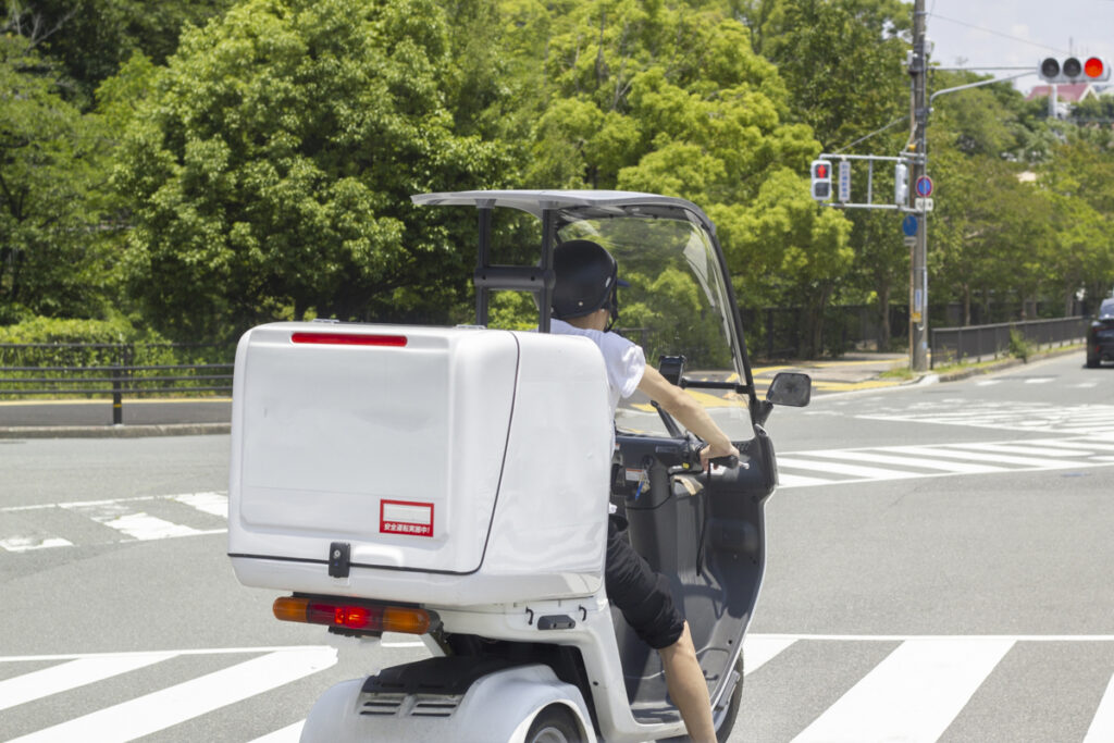 Pizza Delivery in Shinjuku: Major Chains, Coverage Areas, and How to Order