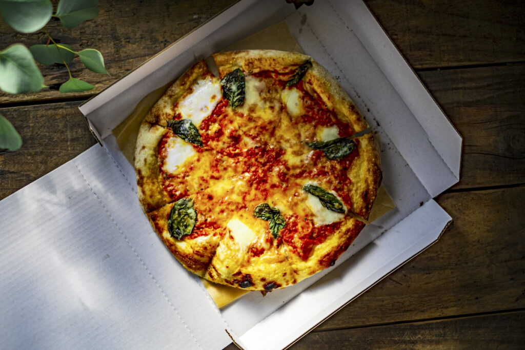 Pizza Delivery in Shinjuku: Major Chains, Coverage Areas, and How to Order