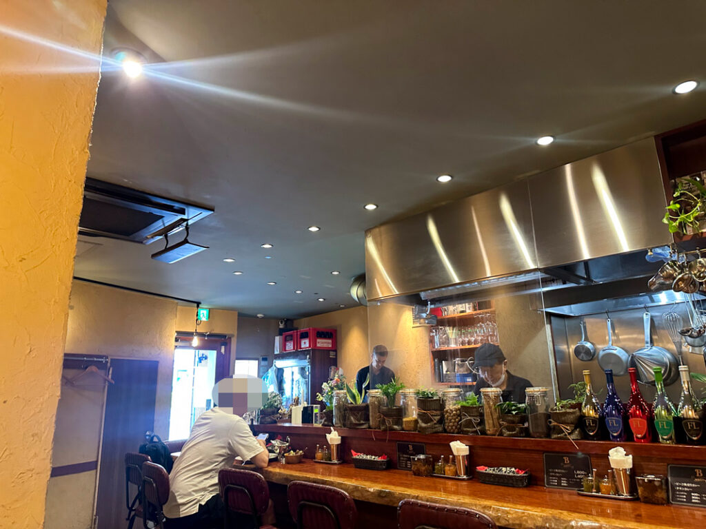 European-Style Curry in Higashi-Shinjuku: Beef Chunk Curry and Chicken Curry at Curry Specialty Shop B