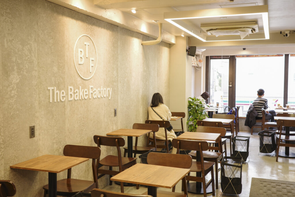 The Bake Factory in Shin-Okubo: A Quiet Bakery Café for Brunch and Korean-Style Croissant Creations