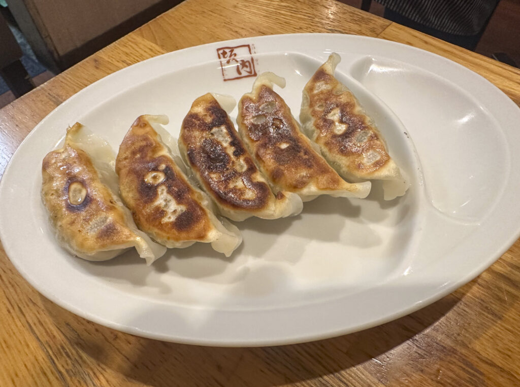 Mega Chashu Ramen in Kabukicho: 25 Slices of Pork at Kitakata Ramen Bannai