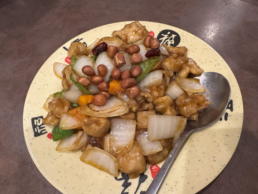 Hidden Chinese Restaurant in Nishi-Waseda: “Gyoza no Ichi Hiryukaku” and Its Excellent Seafood Fried Noodles