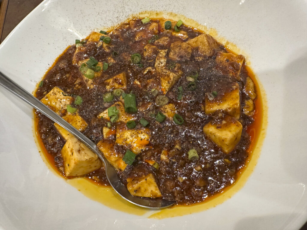 Hidden Chinese Restaurant in Nishi-Waseda: “Gyoza no Ichi Hiryukaku” and Its Excellent Seafood Fried Noodles