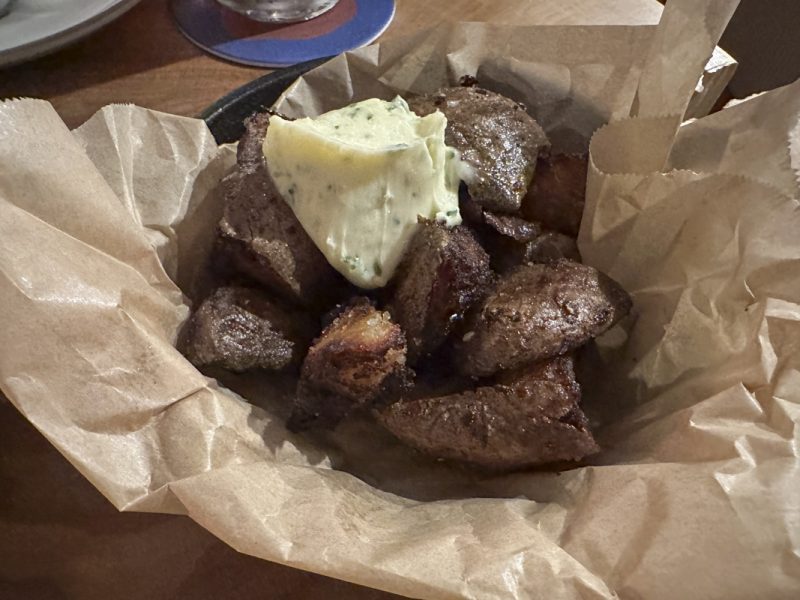 Shinjuku West Hotel Café & Diner: 16 Craft Beers and Lunch Plates at WPU CAFE & DINER